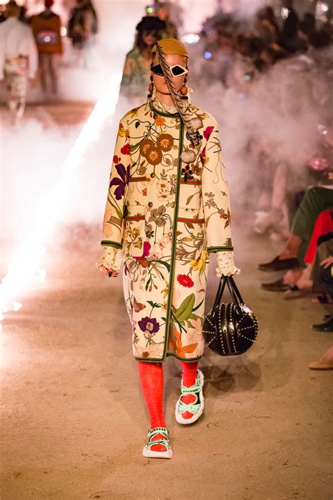 gucci cruise 2019 alle ira|Cruise 2019: the Women's and Men's runway looks. .